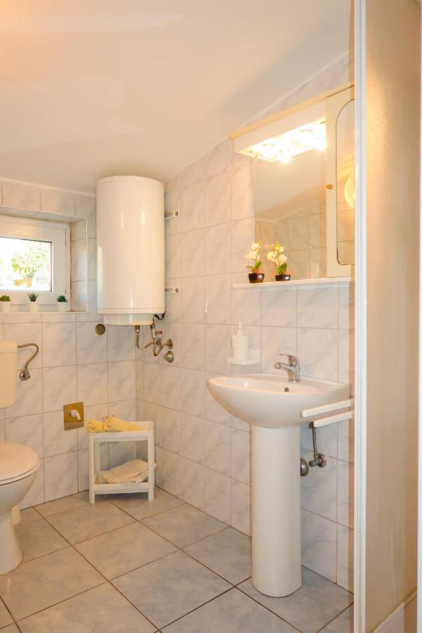 Apartment Barbara - PUT121 Punat Exterior foto